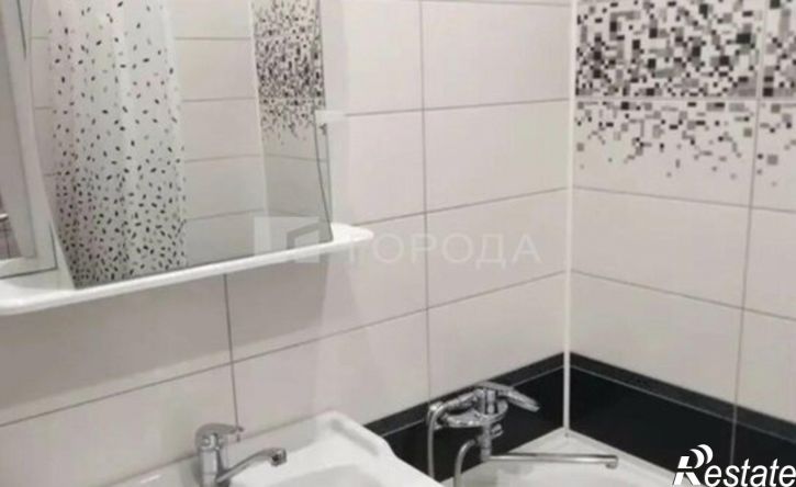 1-комн квартира Лазурная улица, 52,  д. 52