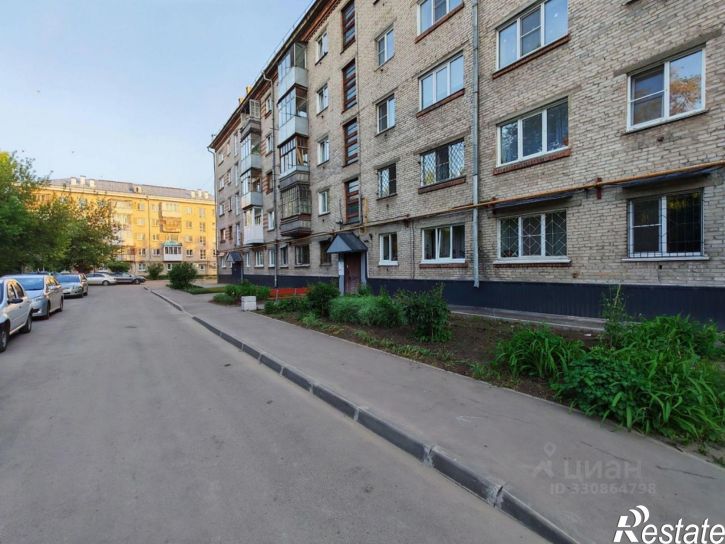 2-комн квартира улица 80-й Гвардейской Дивизии, 64,  д. 64