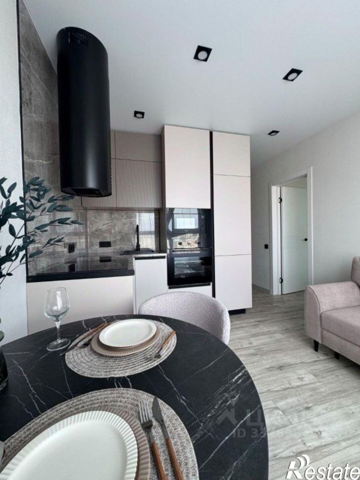 2-комн квартира улица Солнечная Поляна, 94 к2,  д. 94 к2