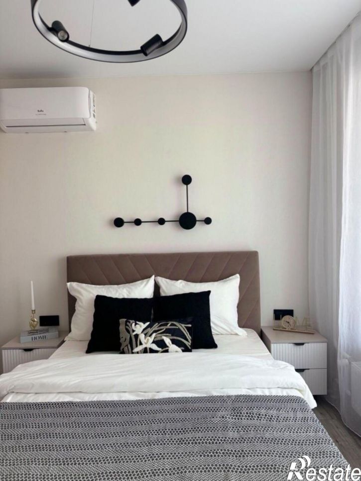 2-комн квартира улица Солнечная Поляна, 94 к2,  д. 94 к2
