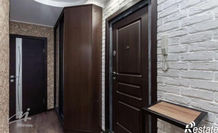 2-комн квартира ул Сухэ-Батора, 11,  д. 11