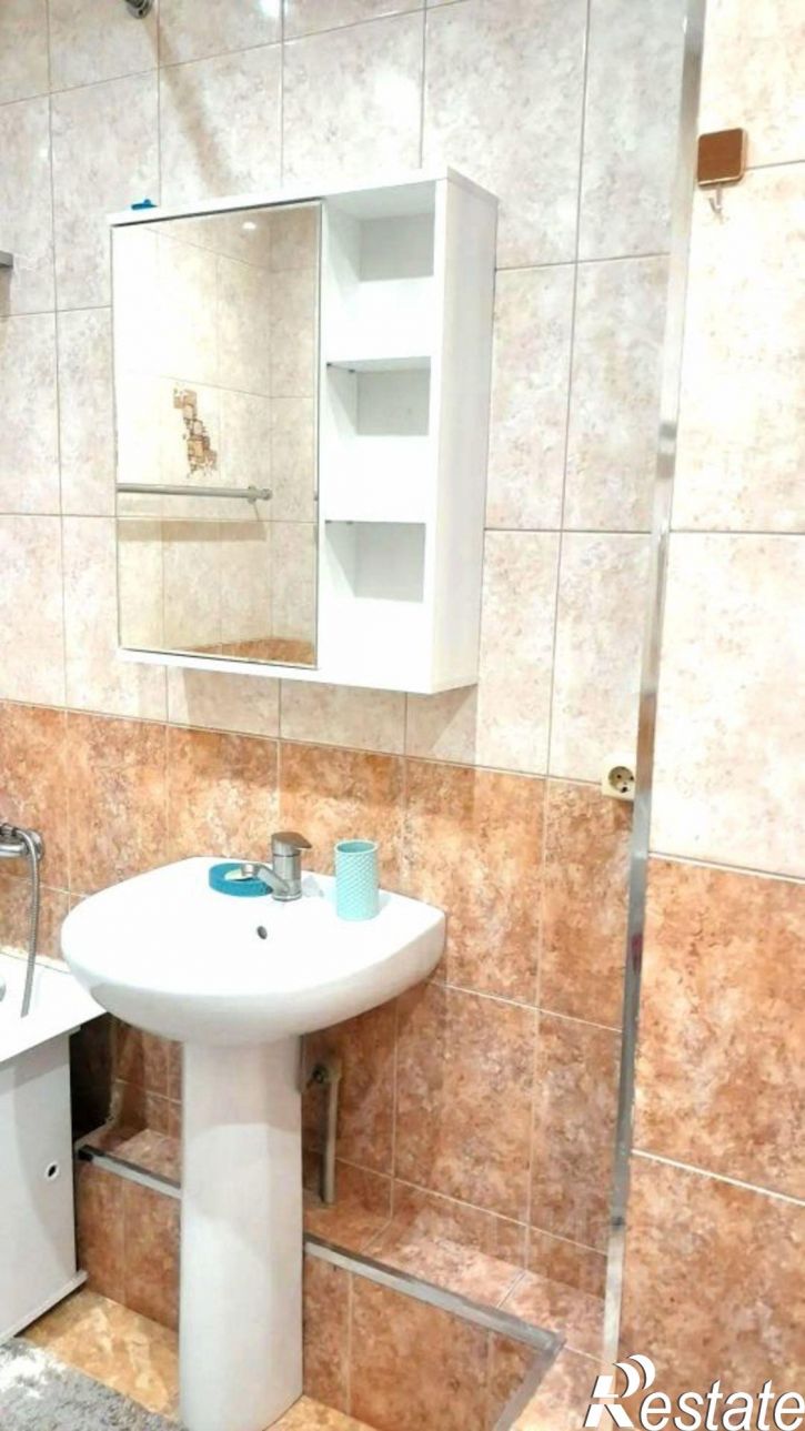 2-комн квартира ул Лазурная, 52,  д. 52