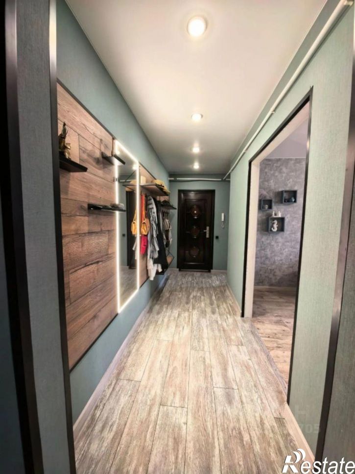 3-комн квартира улица Гущина, 75А,  д. 75А