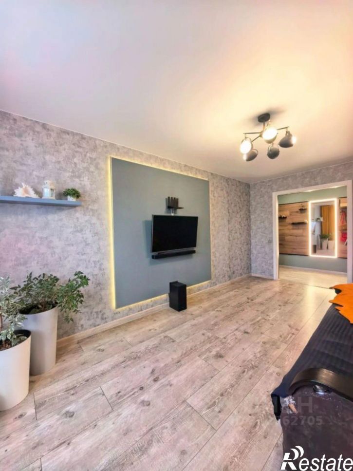 3-комн квартира улица Гущина, 75А,  д. 75А