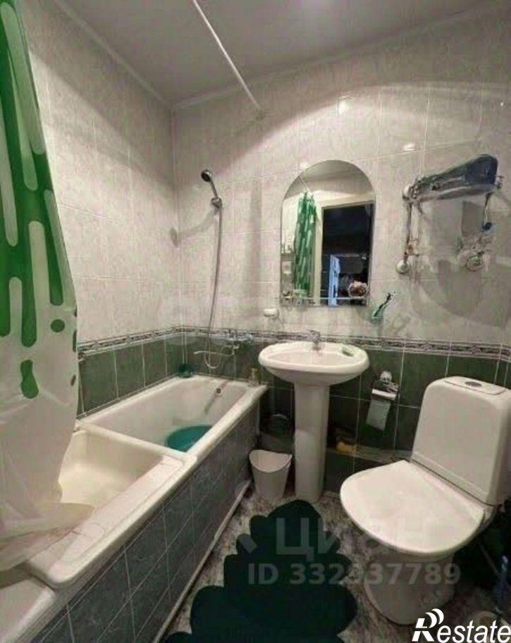 2-комн квартира улица Солнечная Поляна, 45,  д. 45