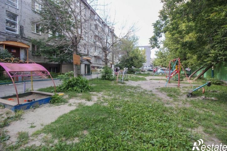 3-комн квартира улица Челюскинцев, 80,  д. 80