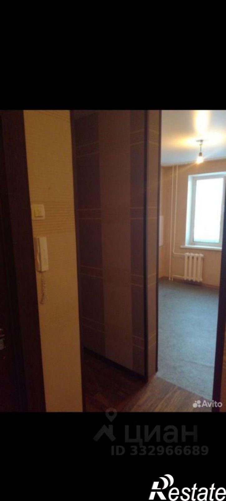 3-комн квартира Лазурная улица, 42,  д. 42
