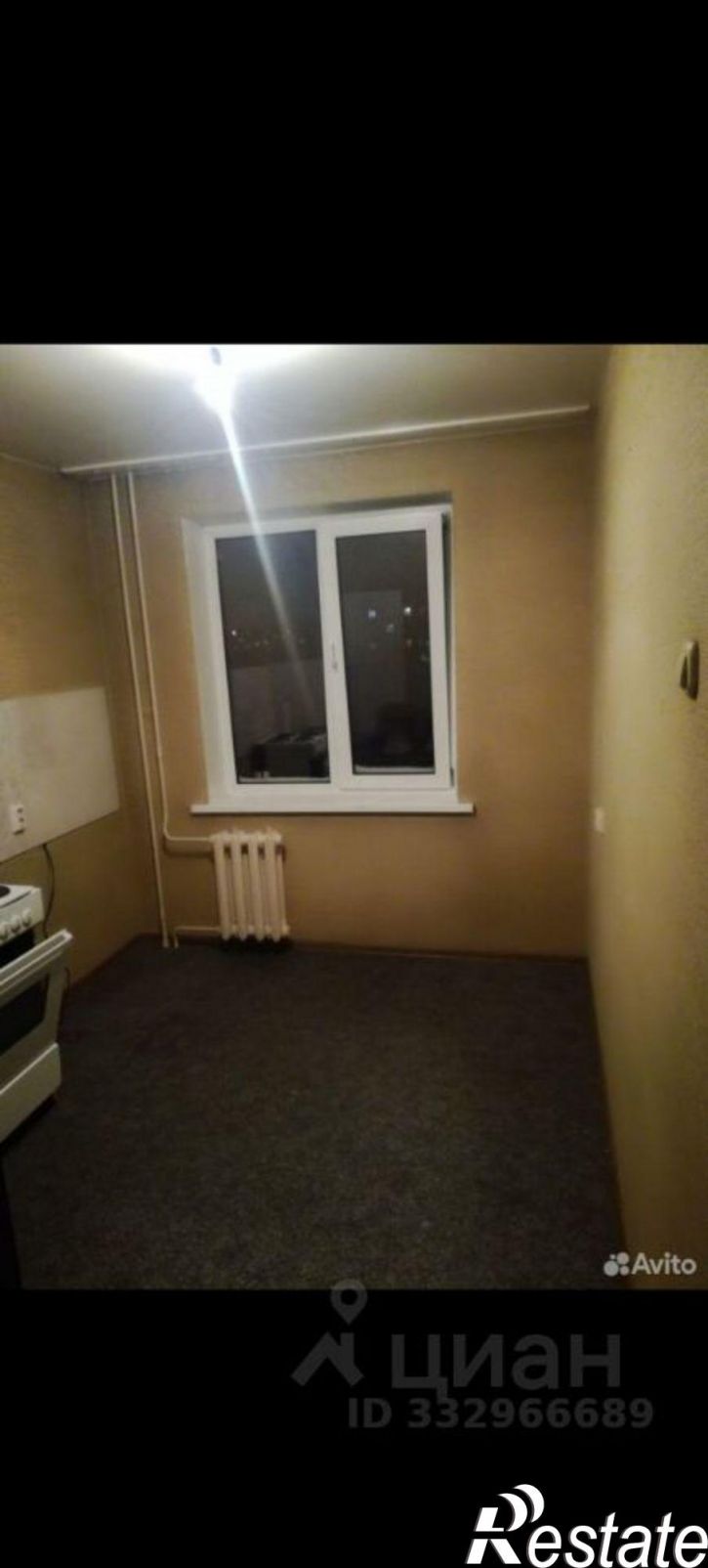 3-комн квартира Лазурная улица, 42,  д. 42