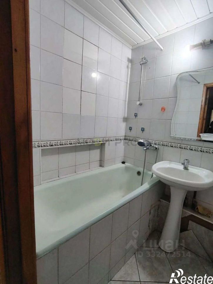 2-комн квартира ул Сухэ-Батора, 10,  д. 10
