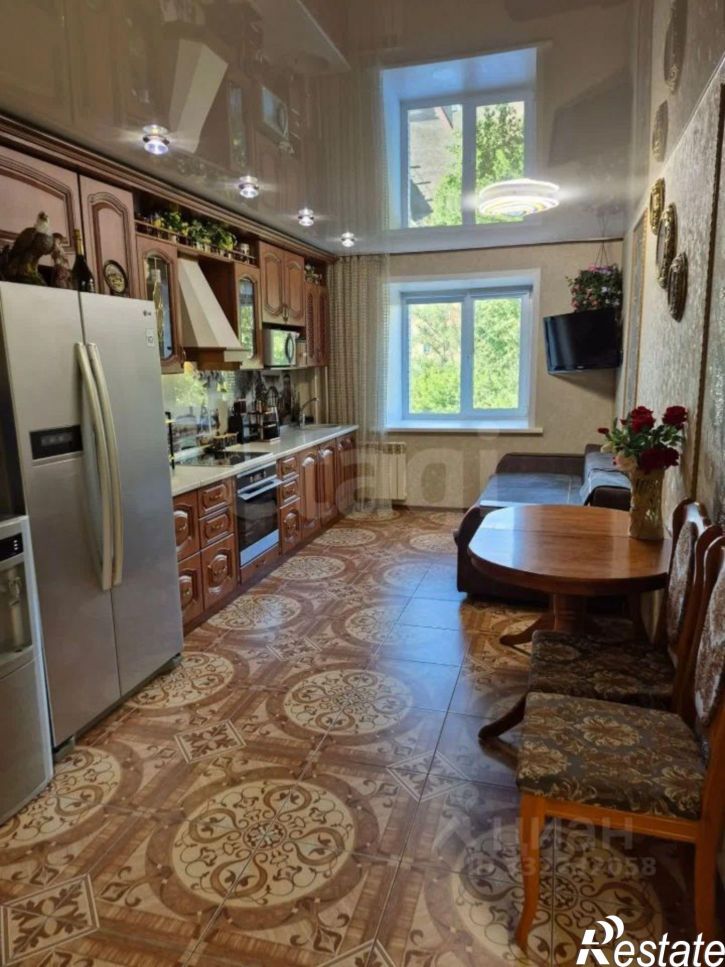 2-комн квартира улица Георгия Исакова, 264,  д. 264
