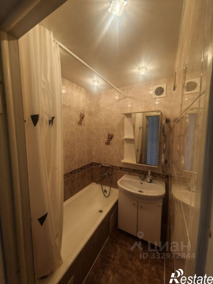 4-комн квартира ул Союза Республик, 12,  д. 12