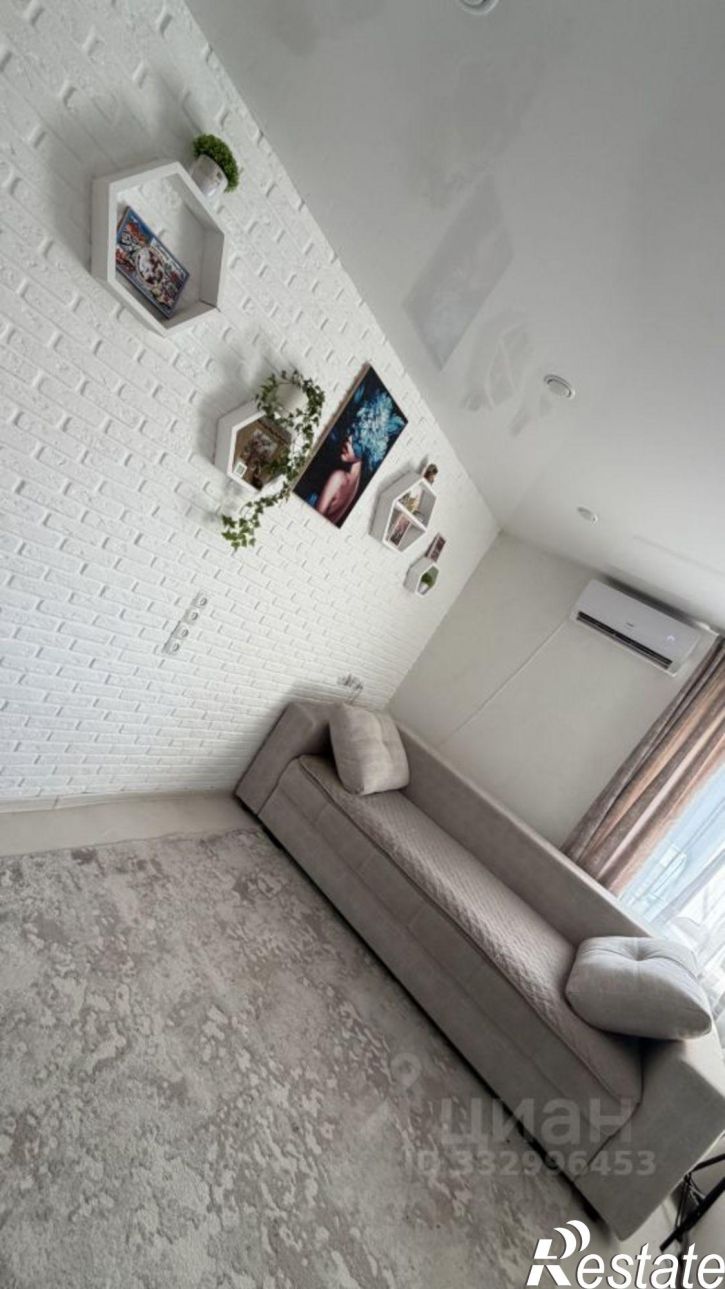 2-комн квартира ул Антона Петрова, 136,  д. 136