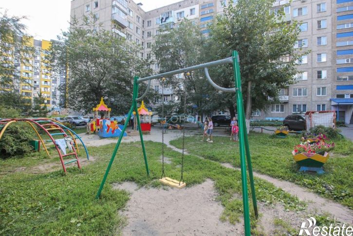 4-комн квартира ул Веры Кащеевой, 13,  д. 13