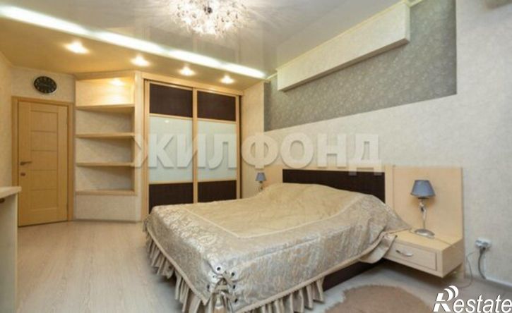 4-комн квартира ул Профинтерна, 38А,  д. 38А