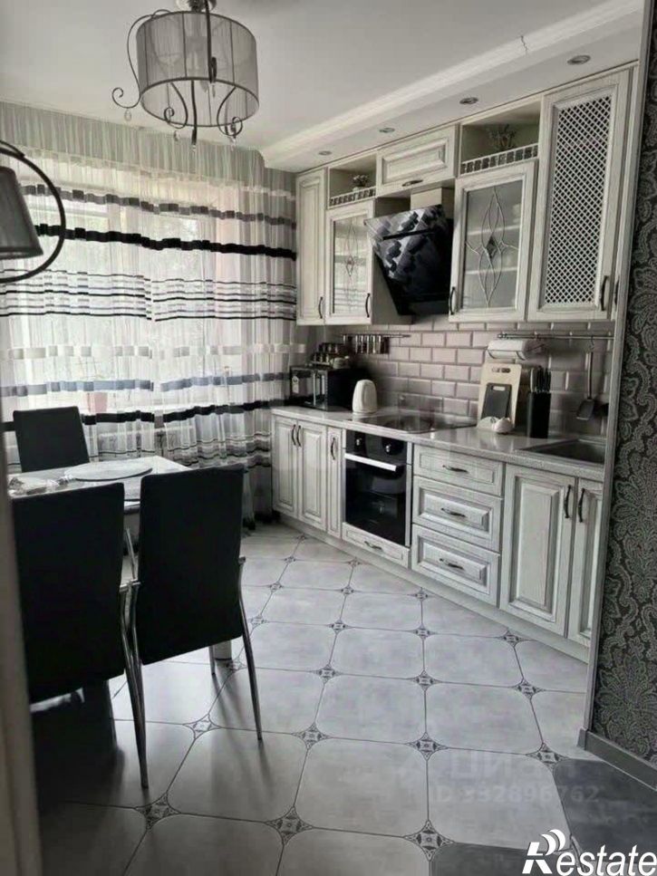 3-комн квартира ул Солнечная Поляна, 35,  д. 35