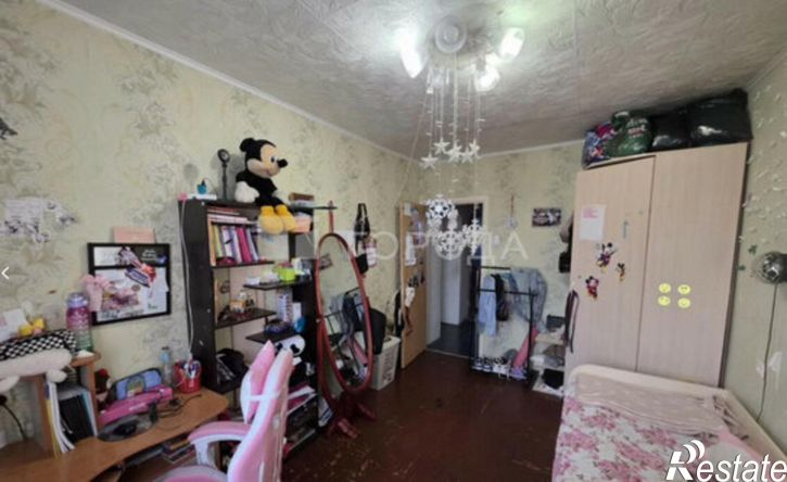 4-комн квартира ул Нахимова, 4,  д. 4