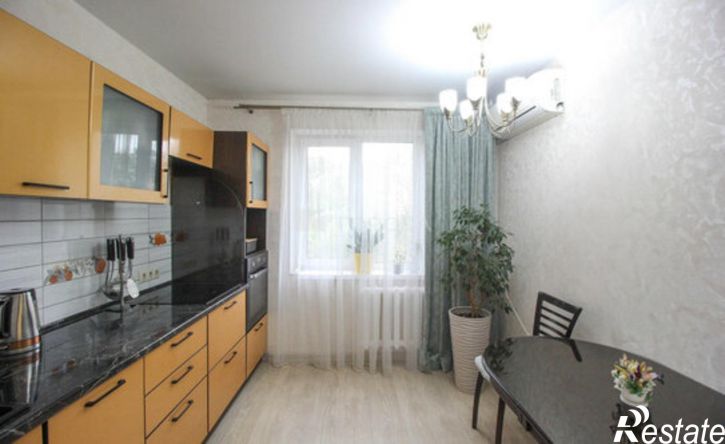 3-комн квартира ул Антона Петрова, 223,  д. 223