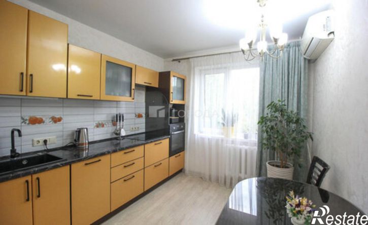 3-комн квартира ул Антона Петрова, 223,  д. 223