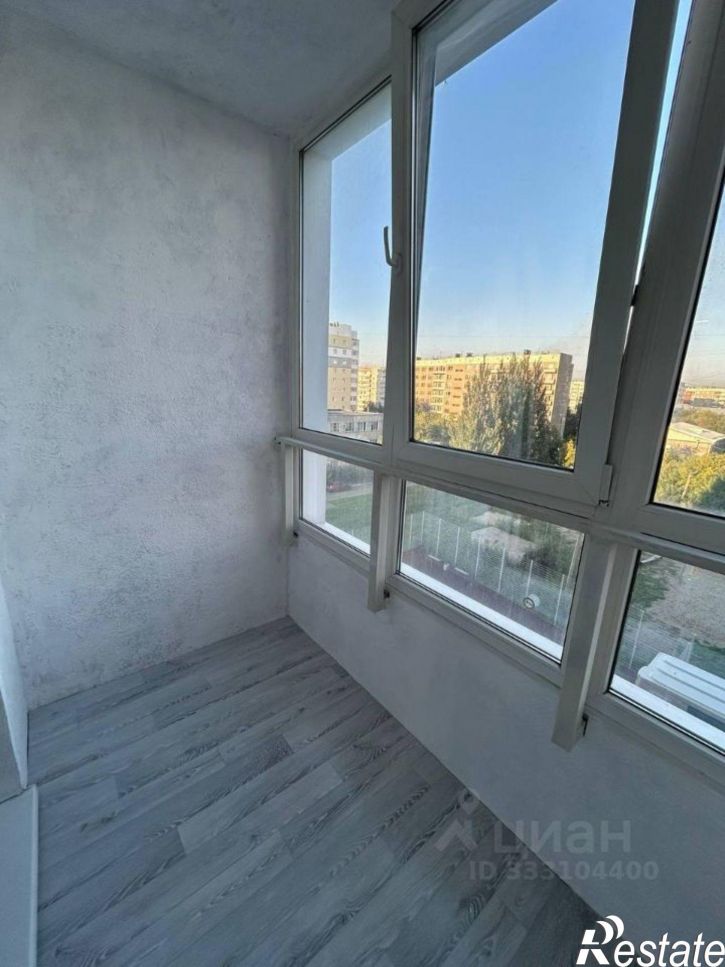 1-комн квартира улица Юрина, 204Ж,  д. 204Ж