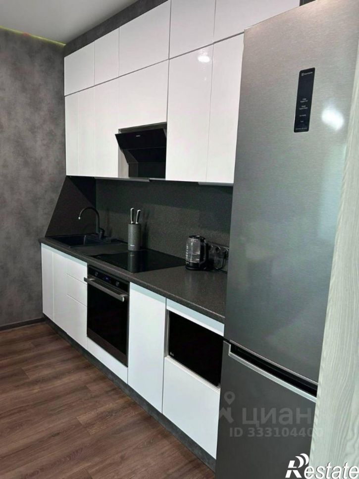 1-комн квартира улица Юрина, 204Ж,  д. 204Ж