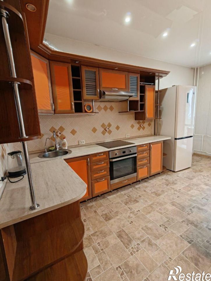3-комн квартира Новгородская улица, 26,  д. 26