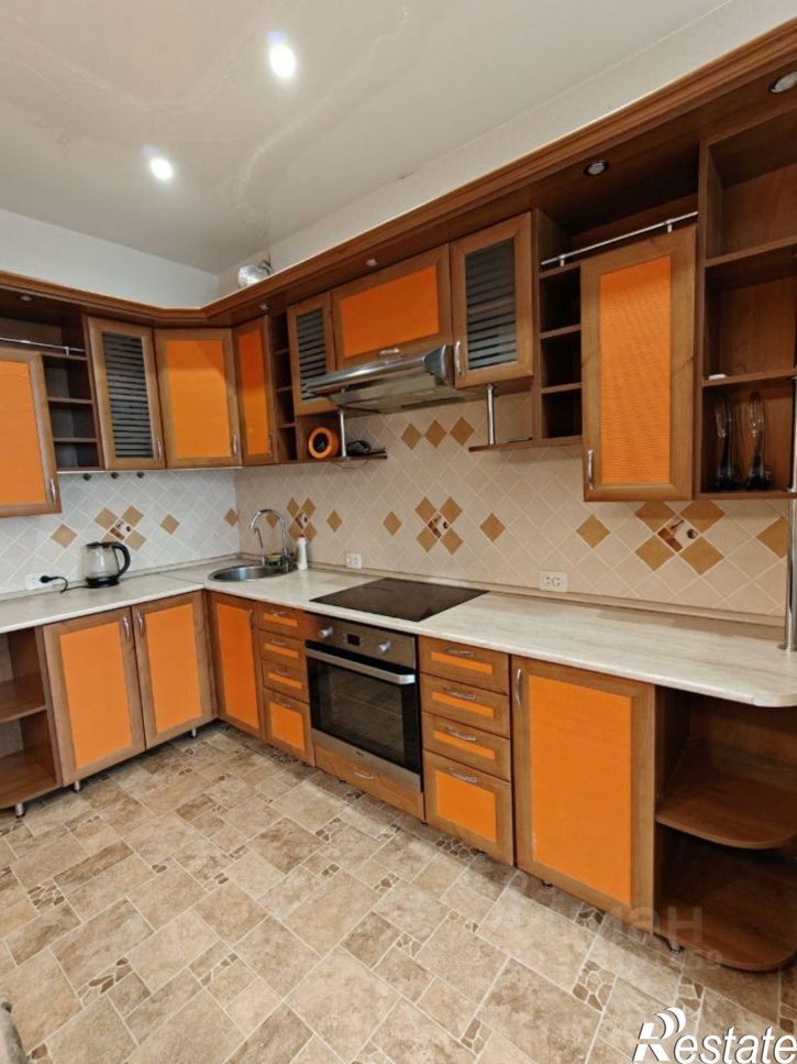 3-комн квартира Новгородская улица, 26,  д. 26