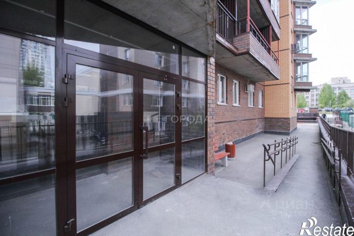 3-комн квартира улица Папанинцев, 145,  д. 145