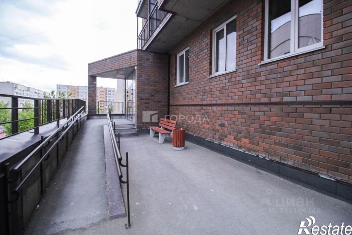 3-комн квартира улица Папанинцев, 145,  д. 145