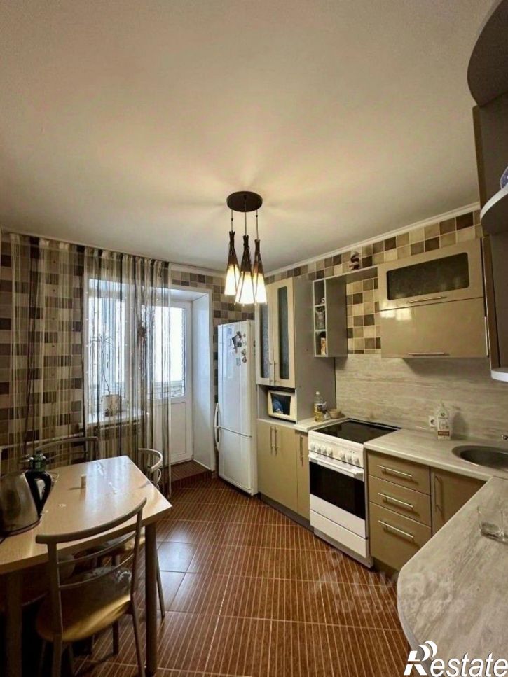2-комн квартира Лазурная улица, 19,  д. 19