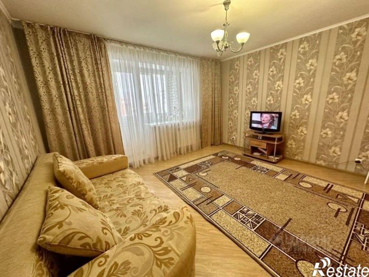2-комн квартира Лазурная улица, 19,  д. 19