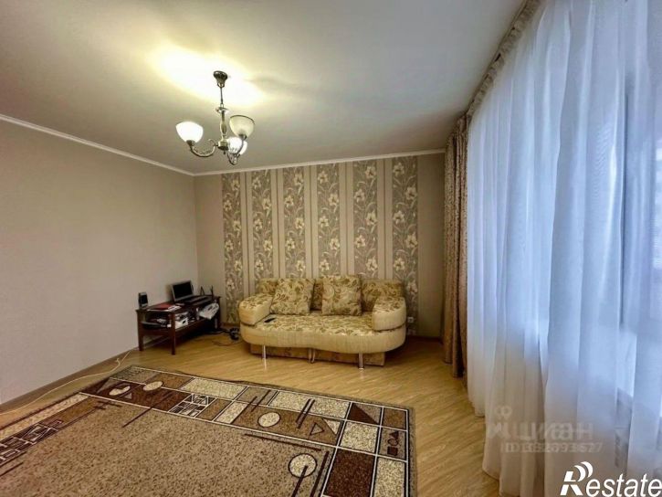2-комн квартира Лазурная улица, 19,  д. 19