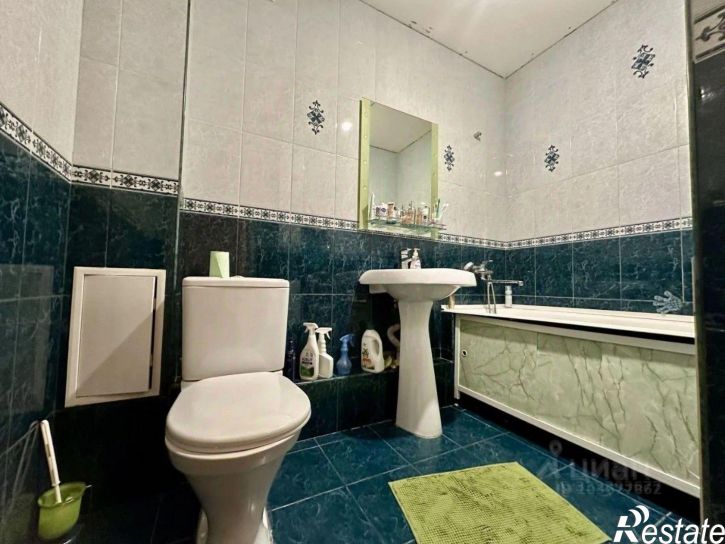 2-комн квартира Лазурная улица, 19,  д. 19