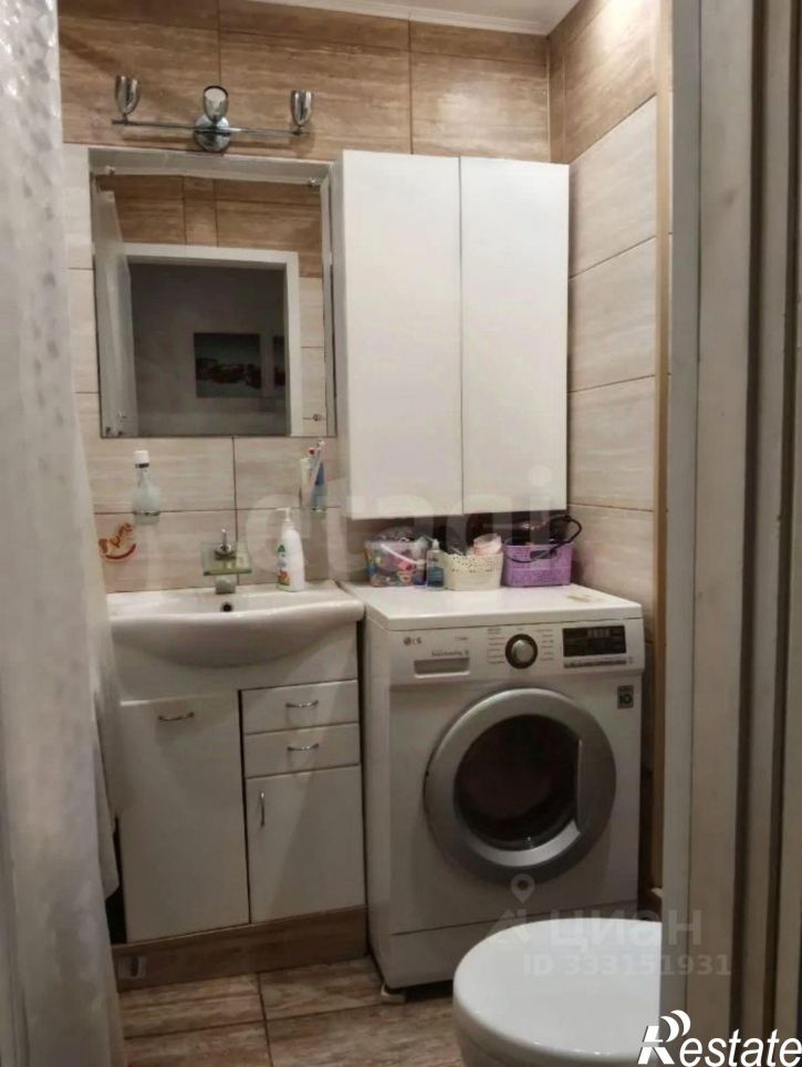 4-комн квартира ул Антона Петрова, 216,  д. 216
