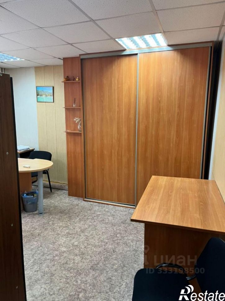 3-комн квартира улица Профинтерна, 44,  д. 44