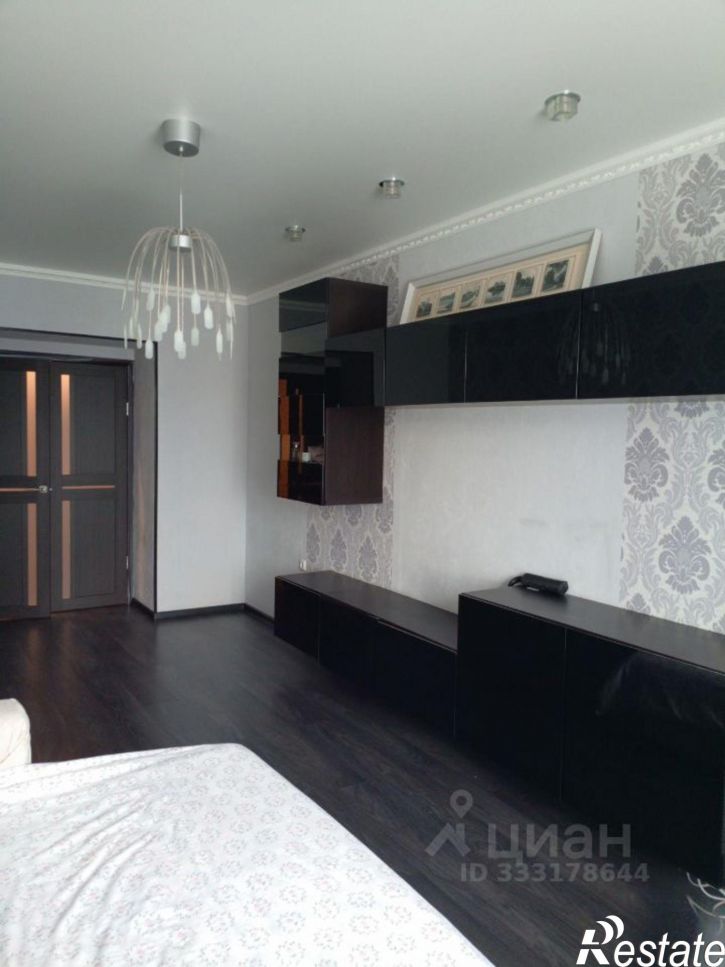 3-комн квартира улица Сергея Семёнова, 1,  д. 1