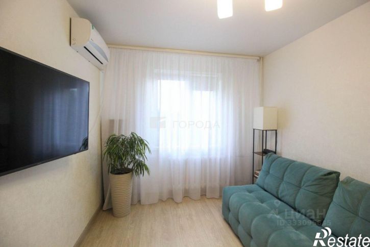 3-комн квартира улица Антона Петрова, 223,  д. 223