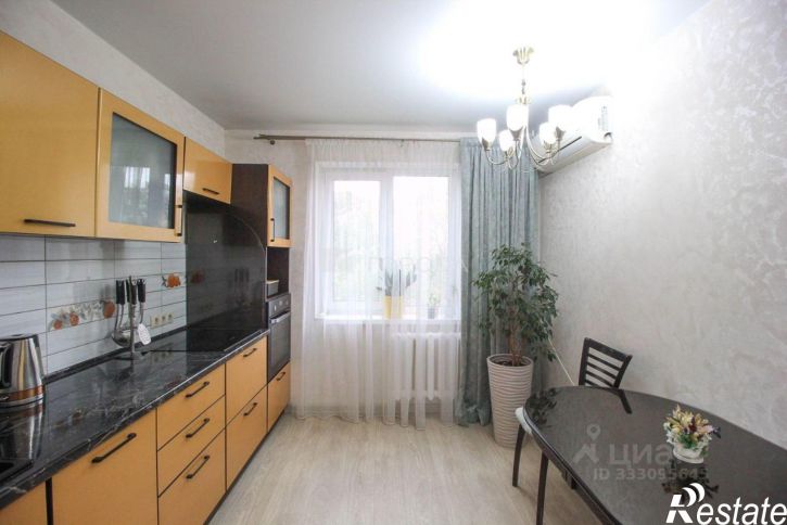 3-комн квартира улица Антона Петрова, 223,  д. 223