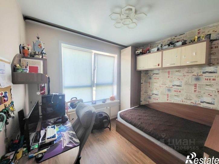 4-комн квартира Взлётная улица, 38,  д. 38