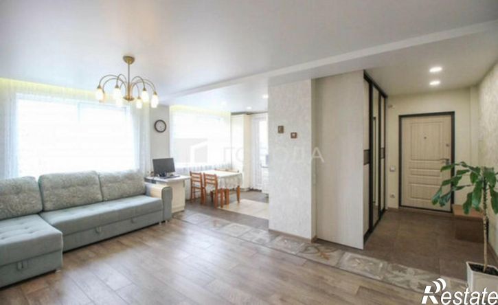 4-комн квартира улица Никитина, 107,  д. 107