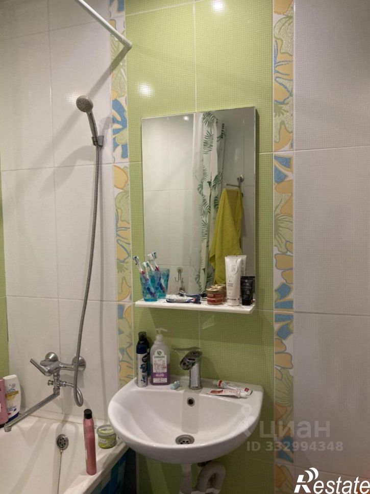 3-комн квартира Новгородская улица, 14,  д. 14