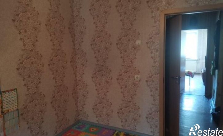 3-комн квартира ул Гущина, 77,  д. 77