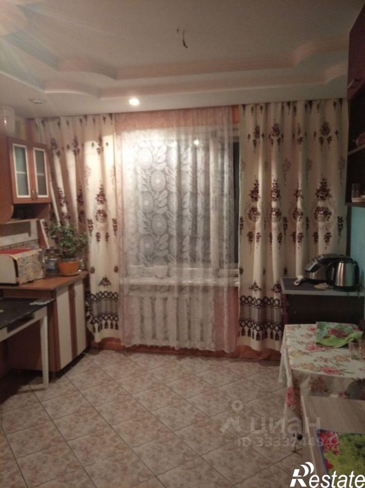 4-комн квартира улица Попова, 106,  д. 106