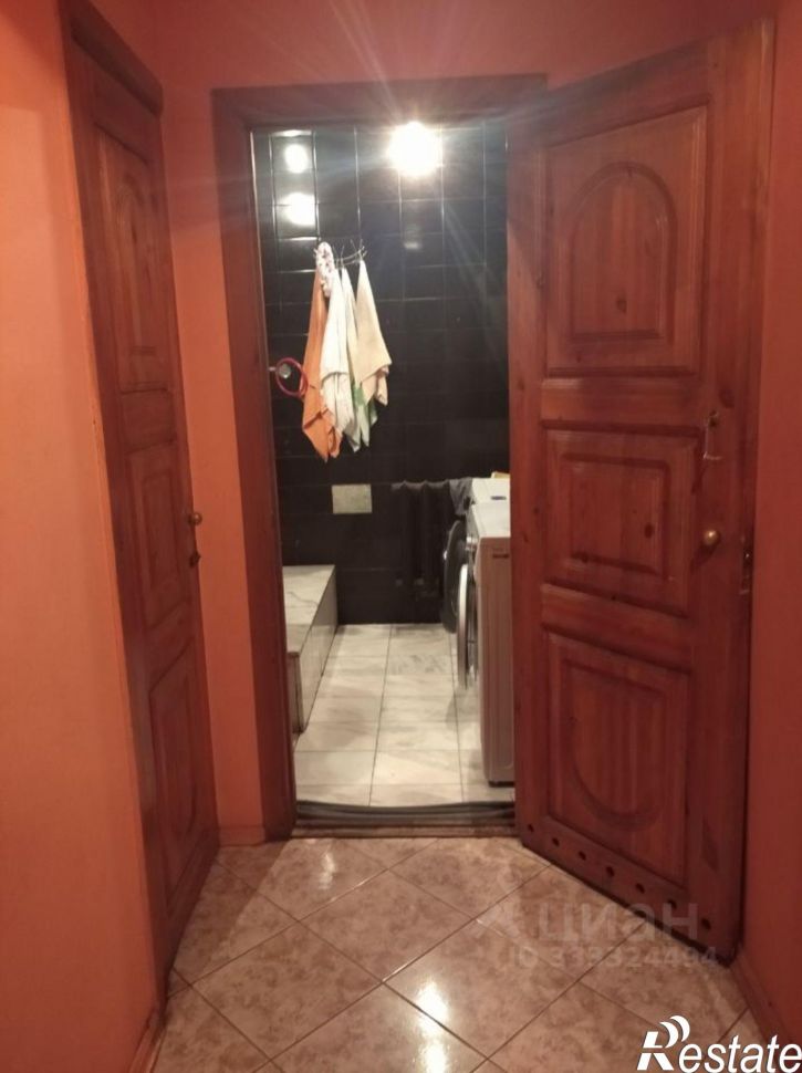 4-комн квартира улица Попова, 106,  д. 106