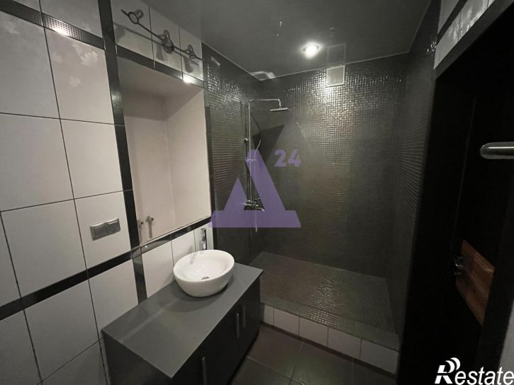 4-комн квартира улица Взлетная, дом 3