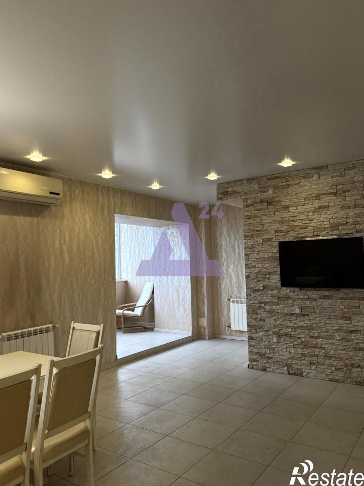 4-комн квартира улица Взлетная, дом 3