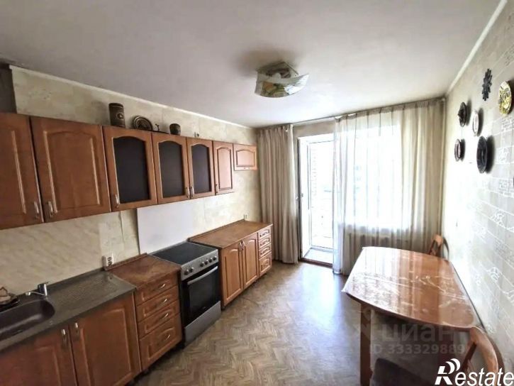 2-комн квартира Лазурная улица, 44,  д. 44