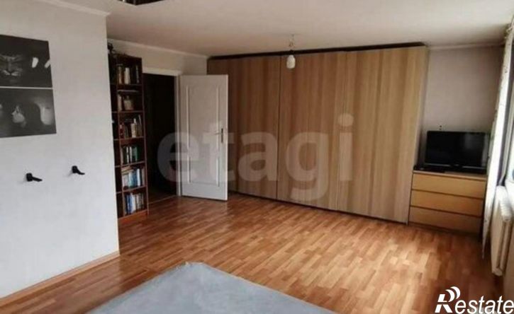 4-комн квартира ул Папанинцев, 121А,  д. 121А