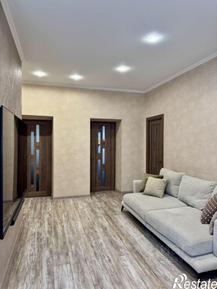 3-комн квартира проспект Калинина, 5,  д. 5