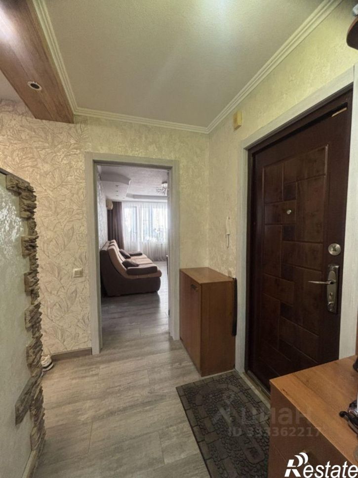 3-комн квартира улица Георгия Исакова, 262,  д. 262
