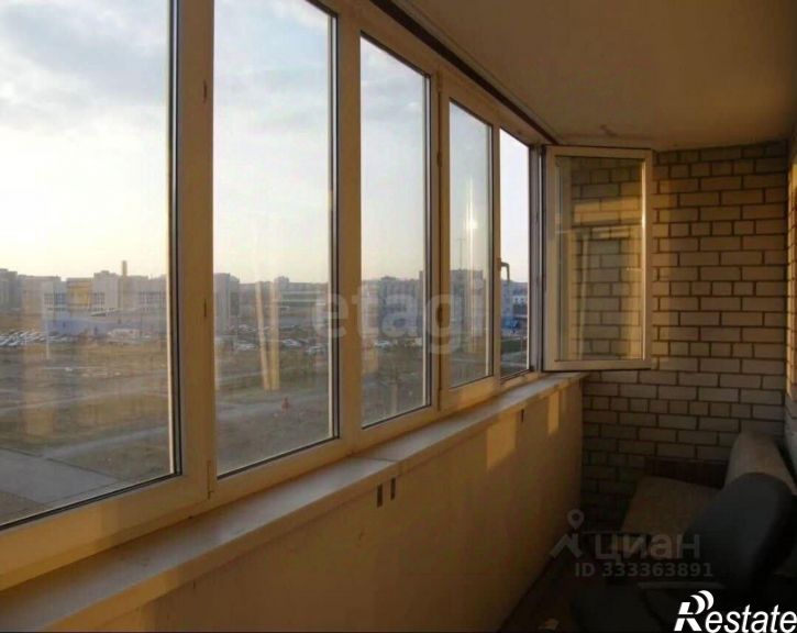2-комн квартира Лазурная улица, 19,  д. 19